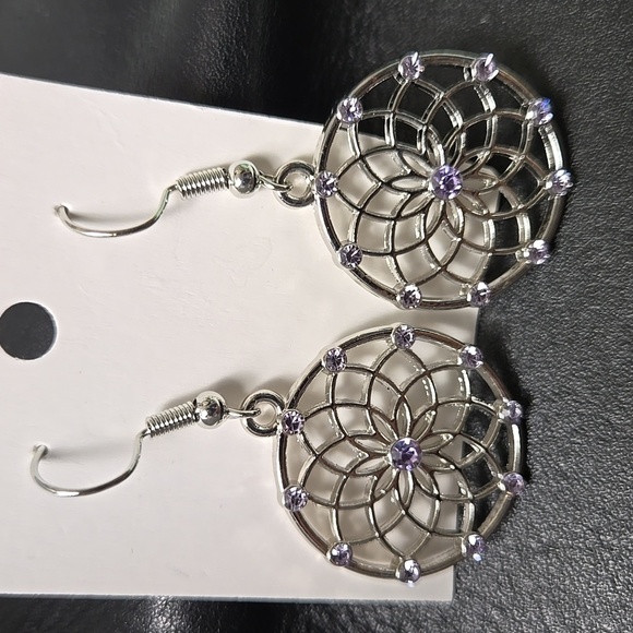 Elegant Silver Tone Purple Rhinestons Earrings - Picture 8 of 16